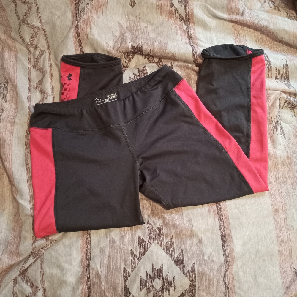 Girls under armour capris.